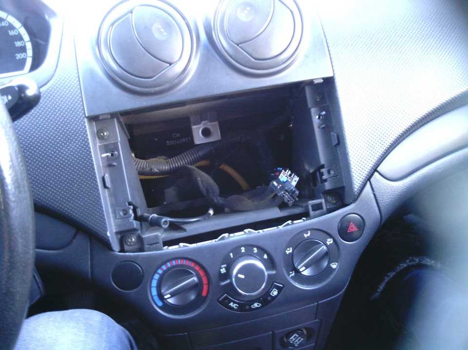 Как снять магнитолу на шевроле авео - sbvauto.ru
