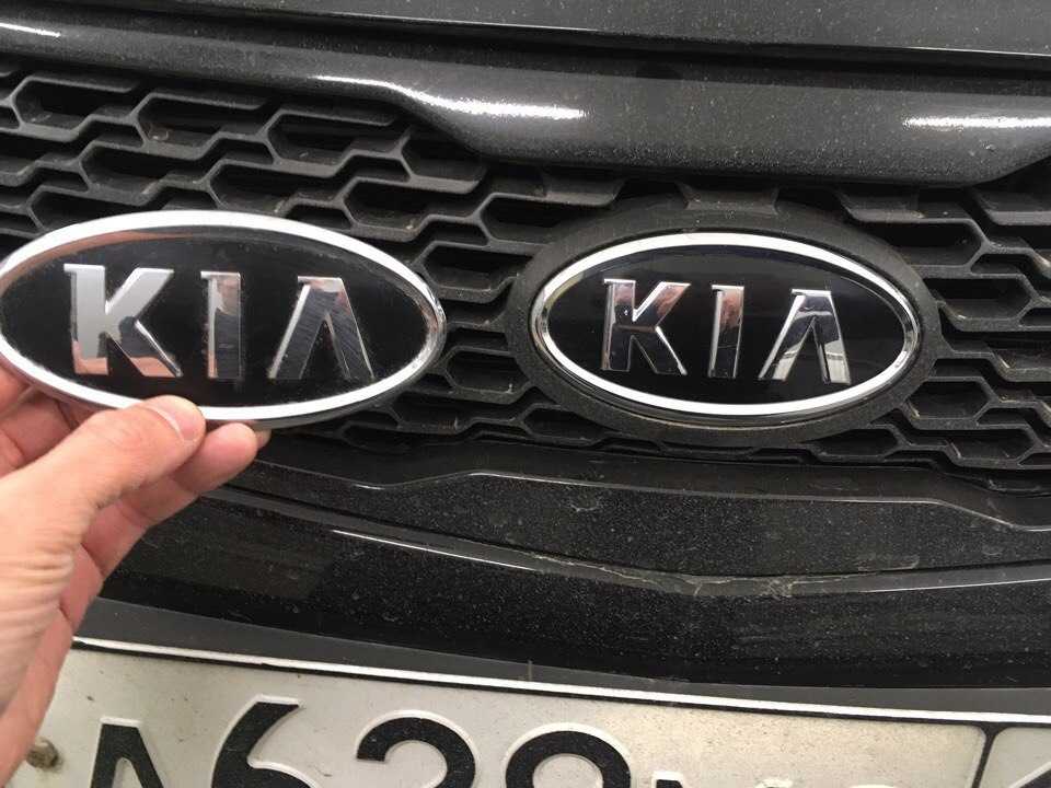 Как правильно снять и ровно приклеить эмблему автомобиля? - авто журнал карлазарт