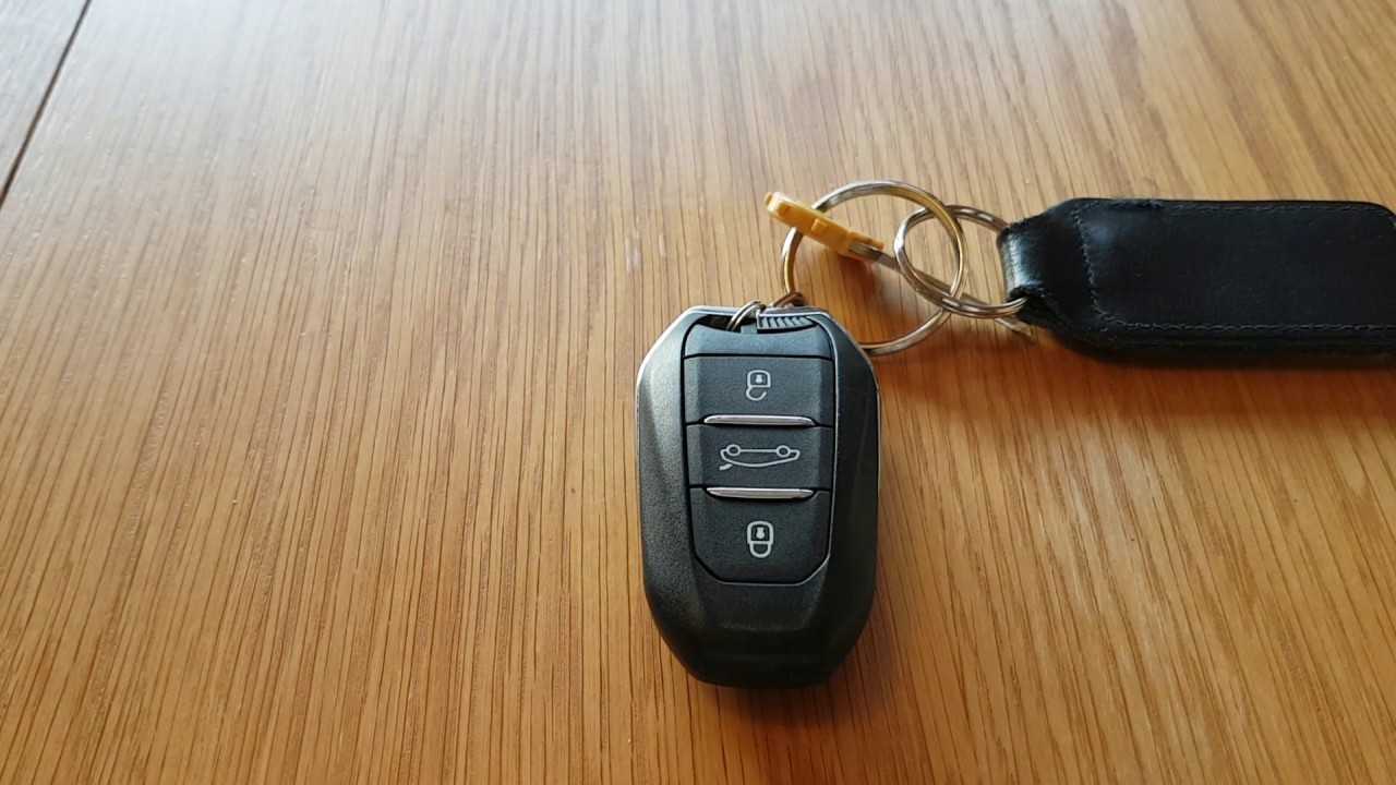 Замени батарейки в ключе автомобиля фольксваген: выбор элемента, вскрытие детали
