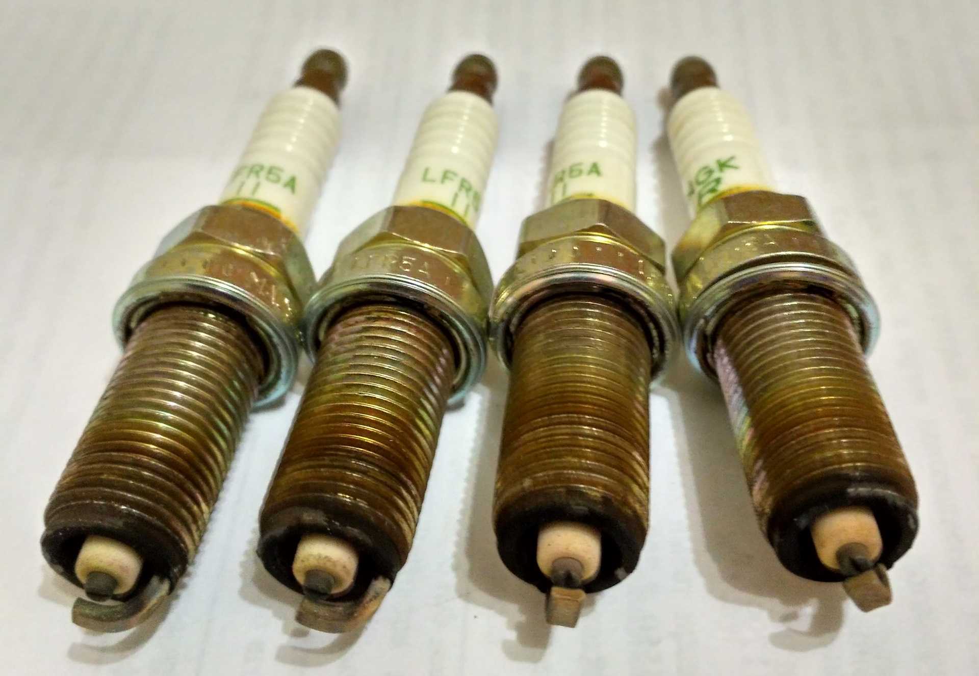 Как поменять свечи зажигания на ниссан альмера g15