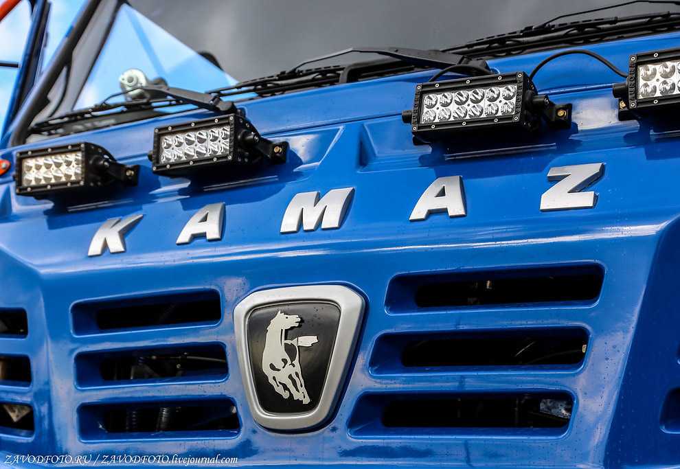 Как правильно открыть капот автомобиля