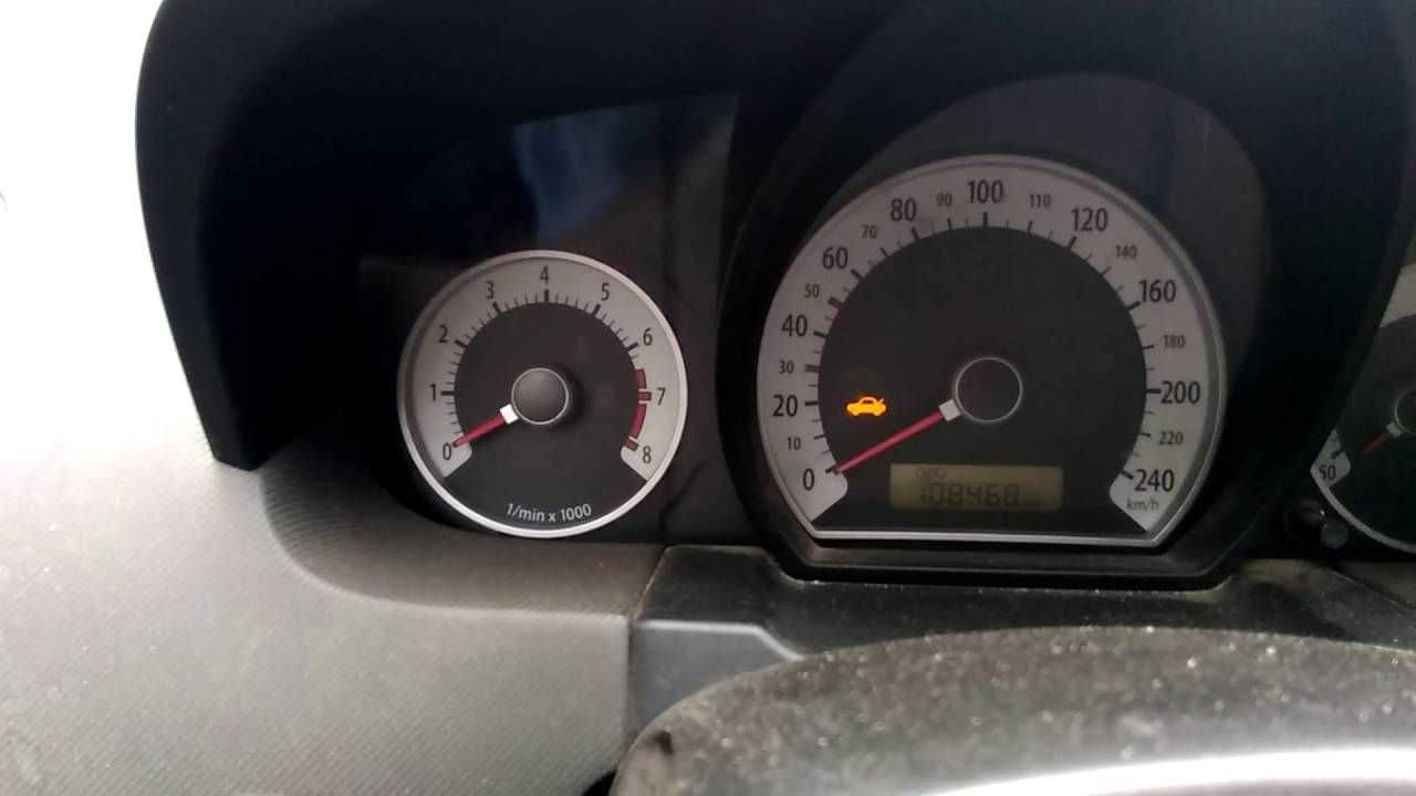 Kia ceed издает щелкающий звук и не заводится — причины и как устранить
